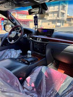 لێکزس LX